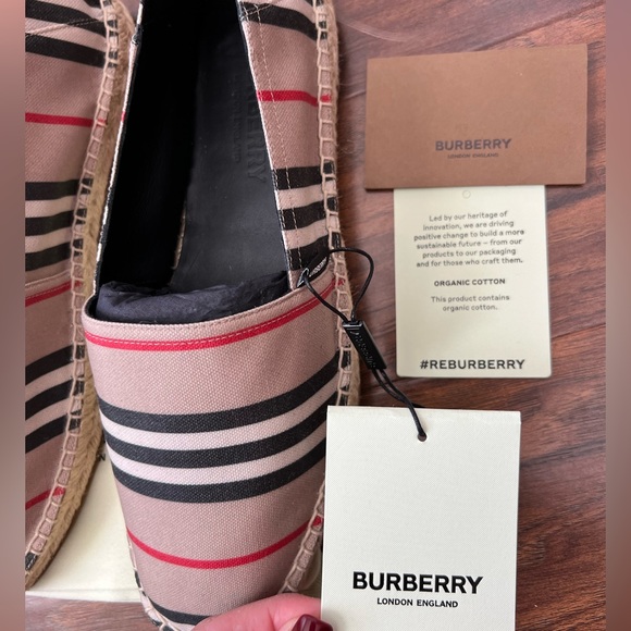 BURBERRY - Picture 3 of 5